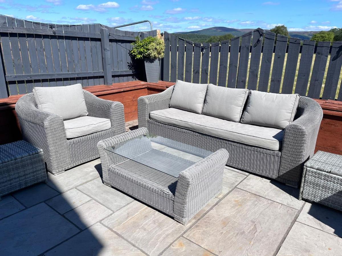 Alcantara- Modern Home With Hot Tub- Sleeps 10 Cromdale Buitenkant foto